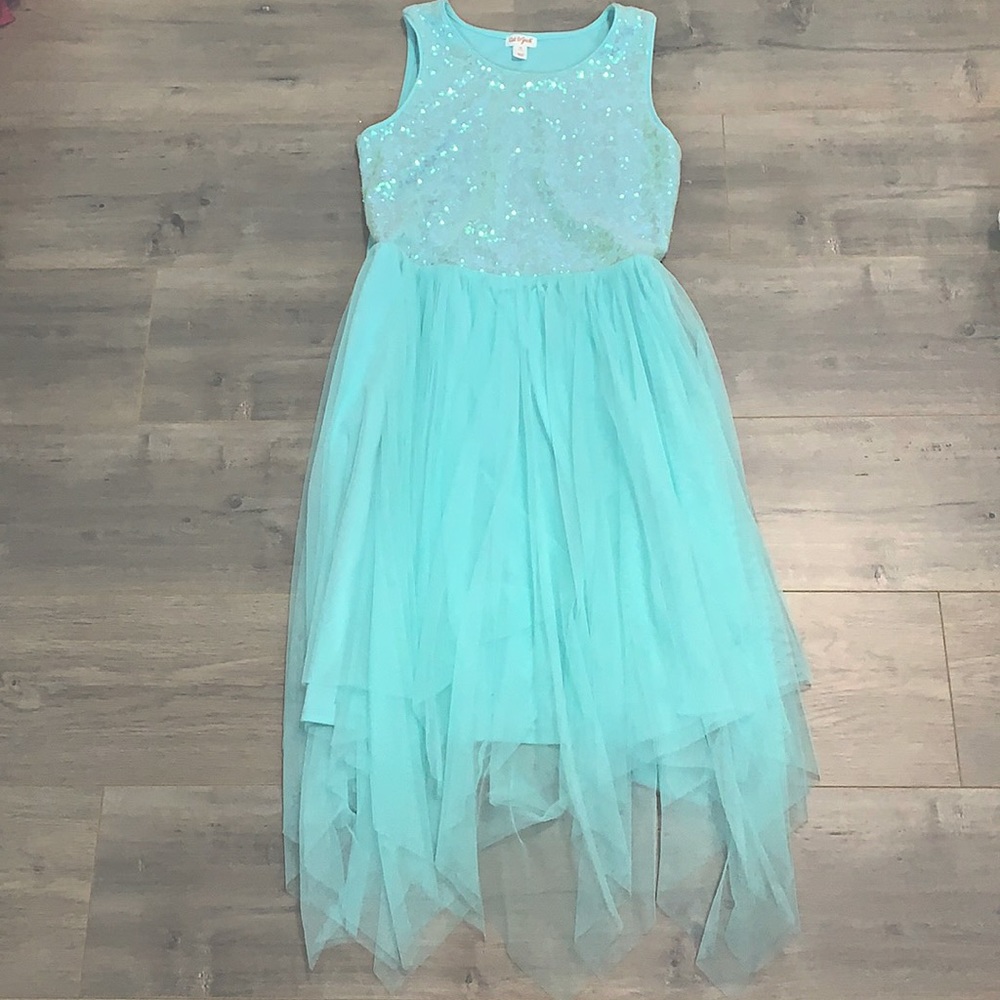 Sparkly turquoise girls dress👗✨